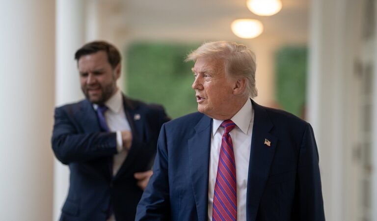 The Secret Service Rushed Trump To Safety After Hearing This Terrifying Sound